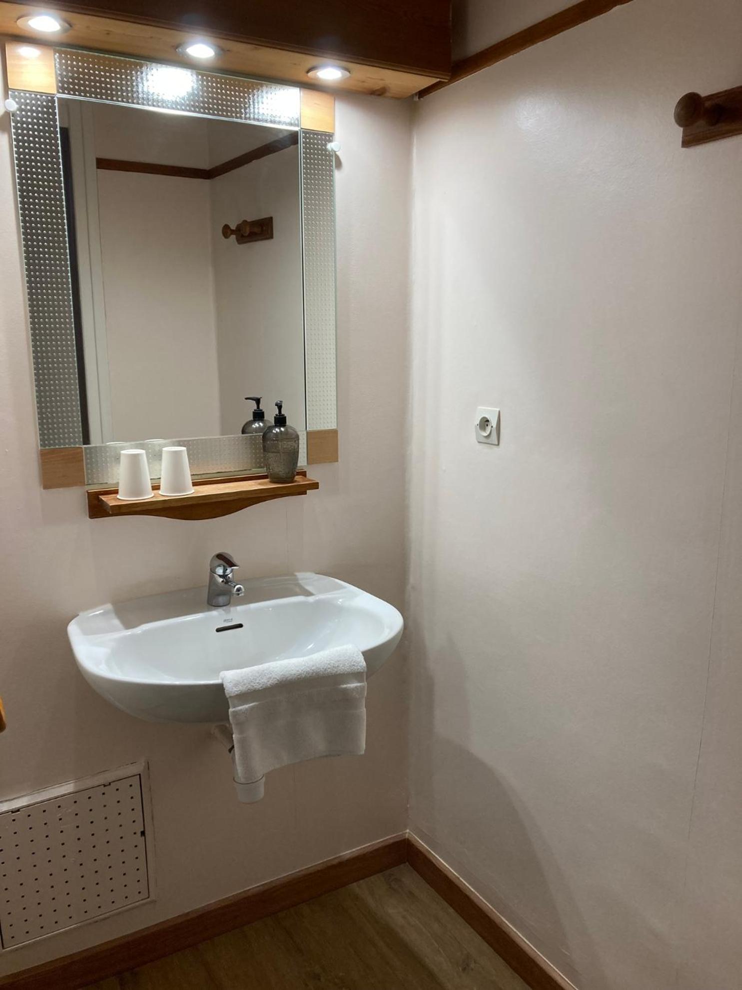 Des Alpes - Skiers & Bikers Hotel *